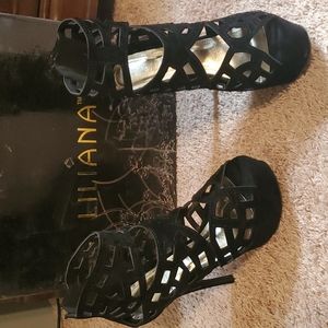Liliana, black heels, size 11
